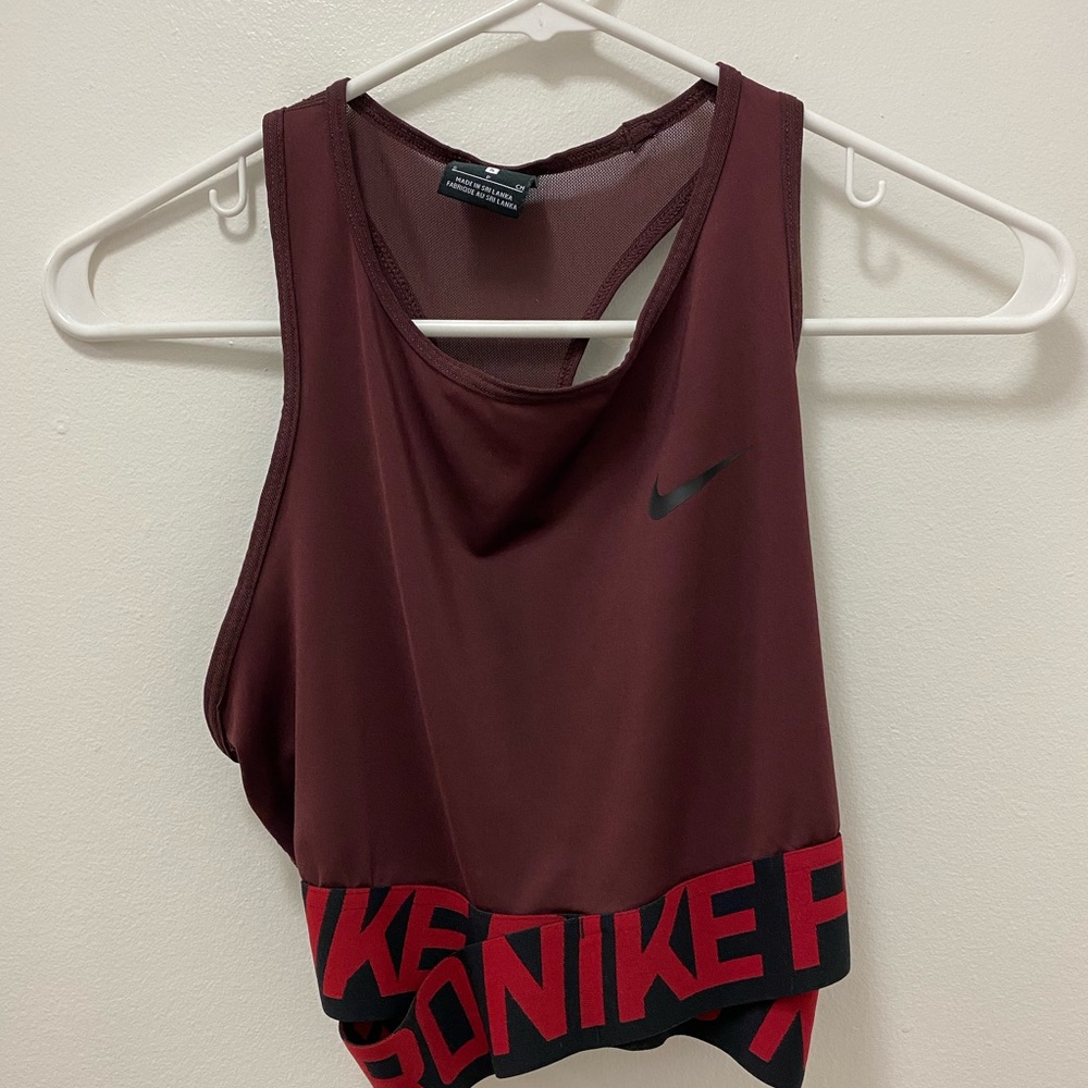 CROPPED NIKE TANK